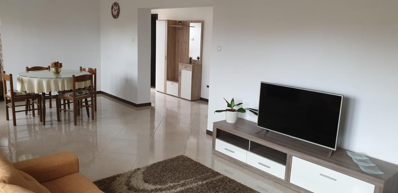 Apartman Lena Pula Extérieur photo