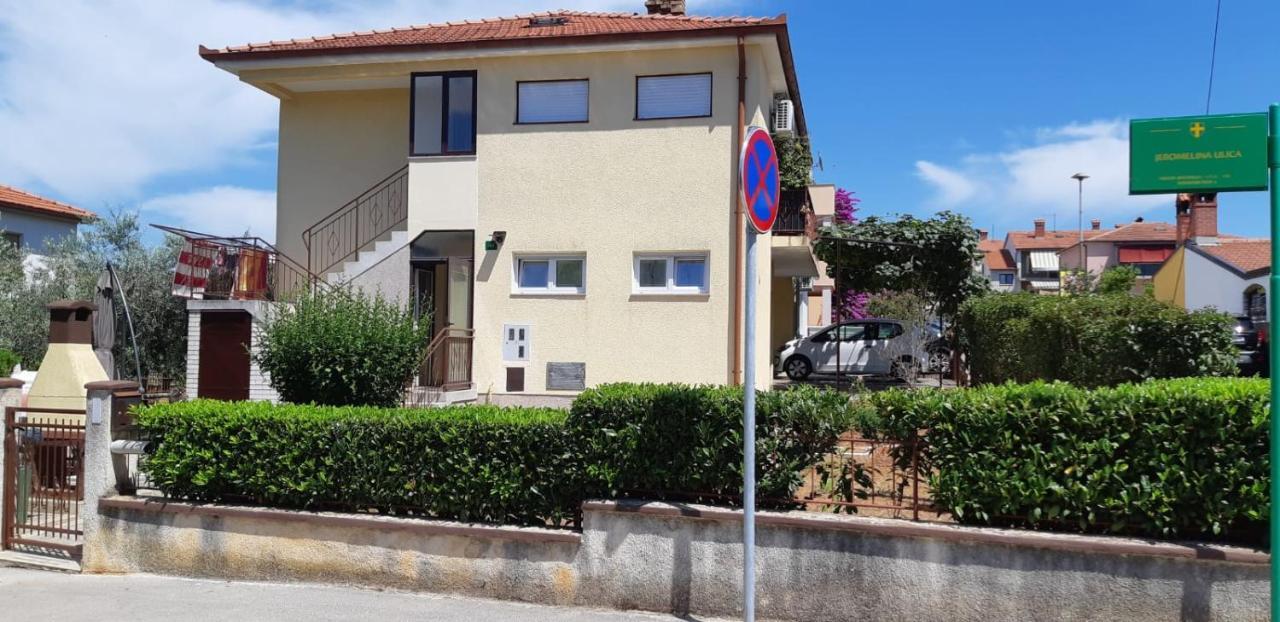 Apartman Lena Pula Extérieur photo