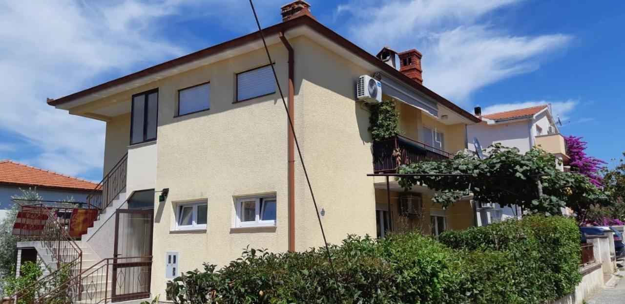 Apartman Lena Pula Extérieur photo